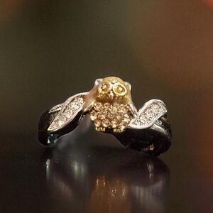 Fine‎ gold plated ring with diamond accents